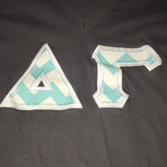 Delta Gamma stitched letter shirt - Picture 3 of 3